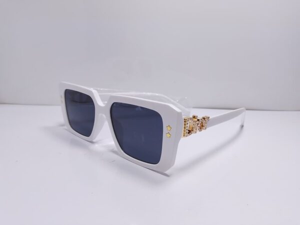 Dior White